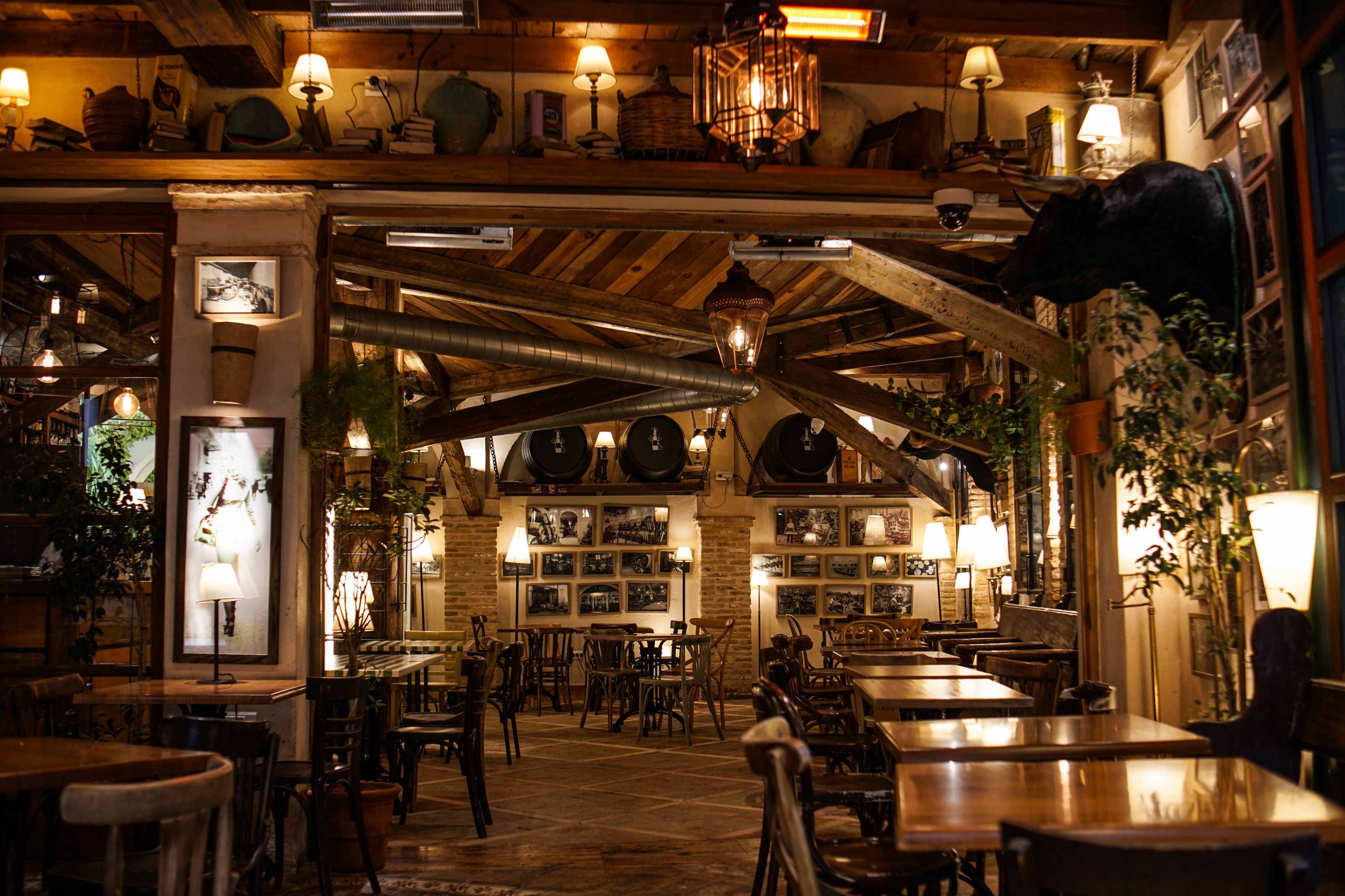 Harvest Table Interior